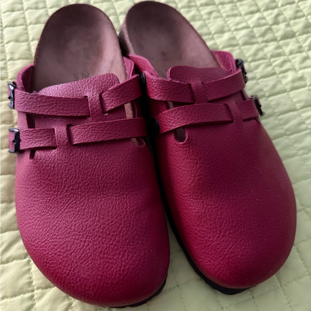 Birkenstock Women's Slip-On Clogs in Dark Berry or Red Sz 40